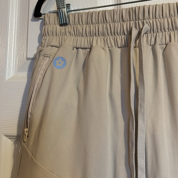 Active Booty For Everybooty women’s tan jogger sweatpants size medium - Picture 4 of 8